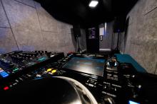 Room 20 CDJS close up