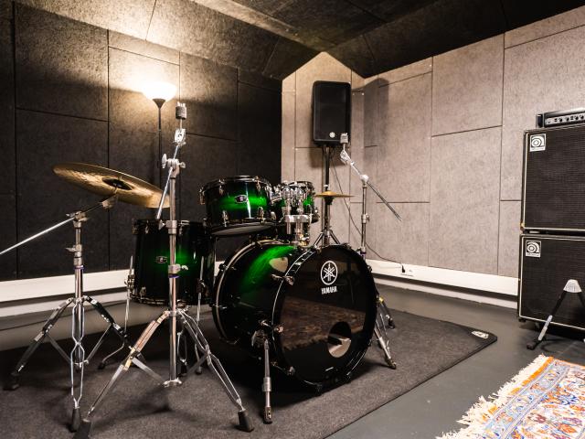 Room 13 - Pro