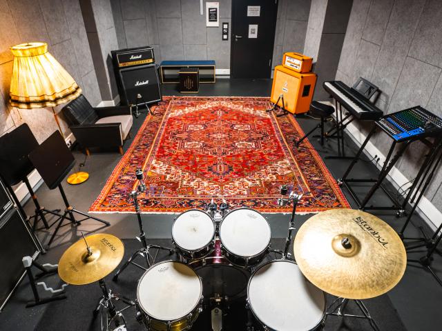 Room 14 - Pro