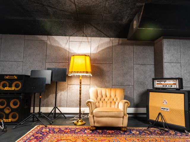 Room 15 - Pro