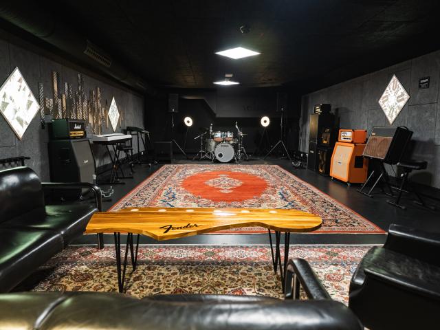 Room 8 - Premium