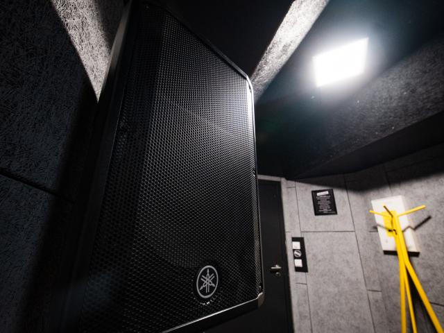 Room 19 speaker view