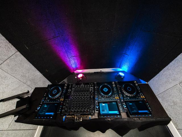 DJ Premium top view