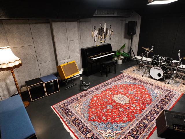 Room 3 - Pro