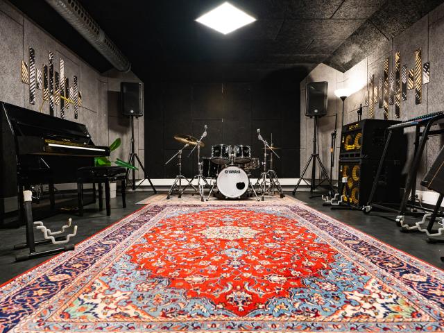 Room 3 - Pro