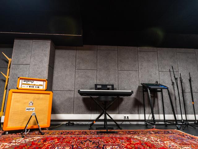 Room 14 - Pro