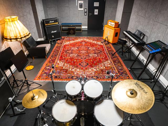 Room 14 - Pro