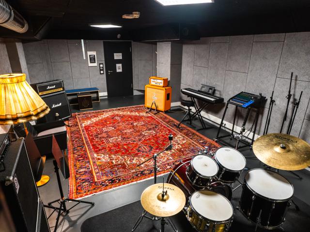 Room 14 - Pro