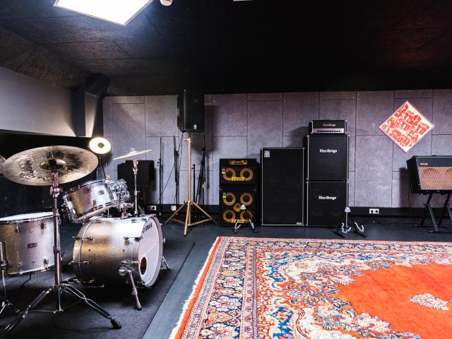 Room 8 - Premium