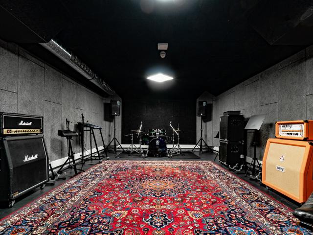 Room 11 - Pro
