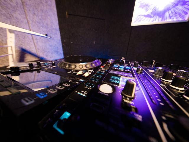 CDJ2000NXS2 close up